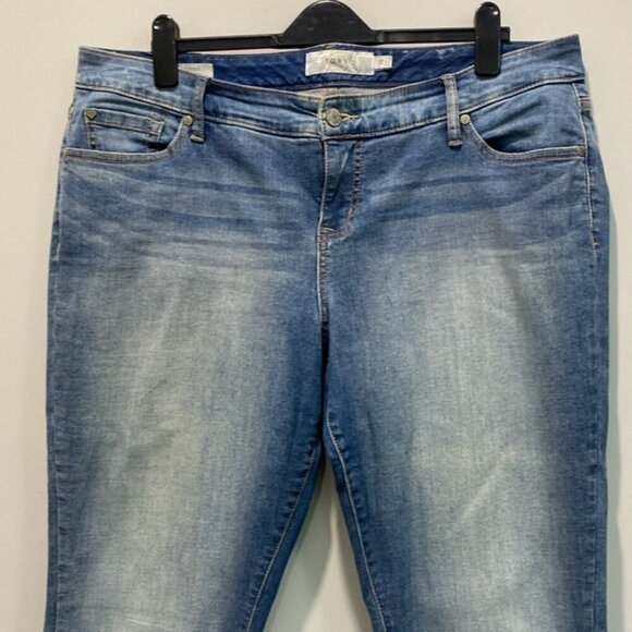 Torrid Boyfriend Jeans Size 16 - Picture 3 of 13